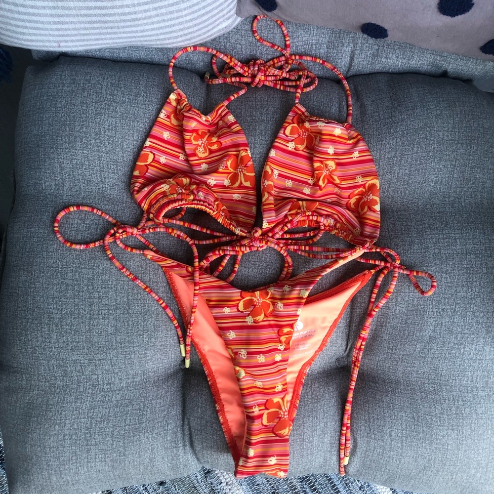 Blackbough bikini set